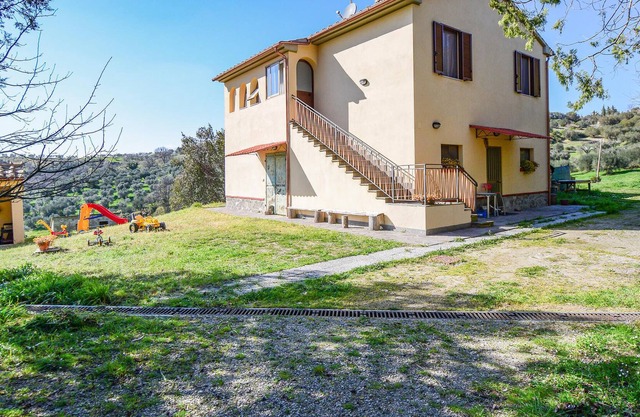 Alojamiento de 2 habitaciones en Cinigiano