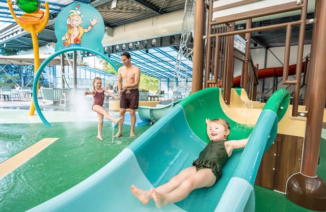 Extra luxury 10-person farmhouse in the holiday park Landal Het Land van Bartje