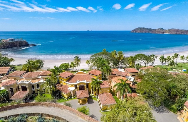 Extravagant Beachfront Mansion in Flamingo - Second to None