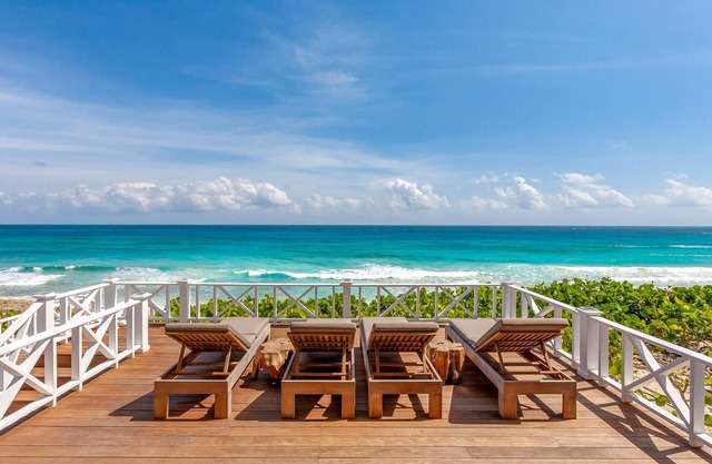 Extravagant Oceanfront Estate with Putting Green & Bocce Ball Court Starlink