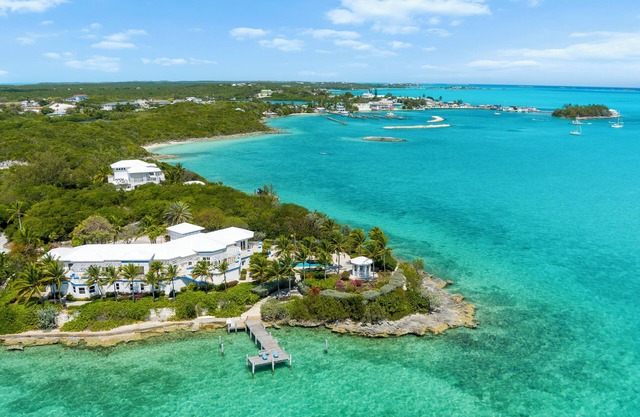ExumaOnTheRocks: Luxury Villa On its Own Private Peninsula
