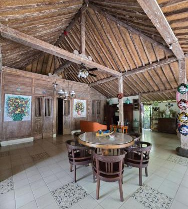Eyang Residence Limasan Kebon Dalem