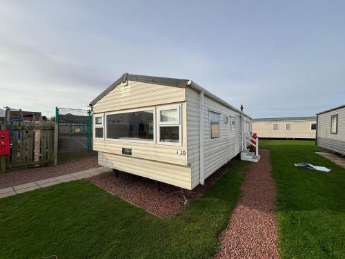 Eyemouth - Caravan - Sleeps 4 - Pet Friendly