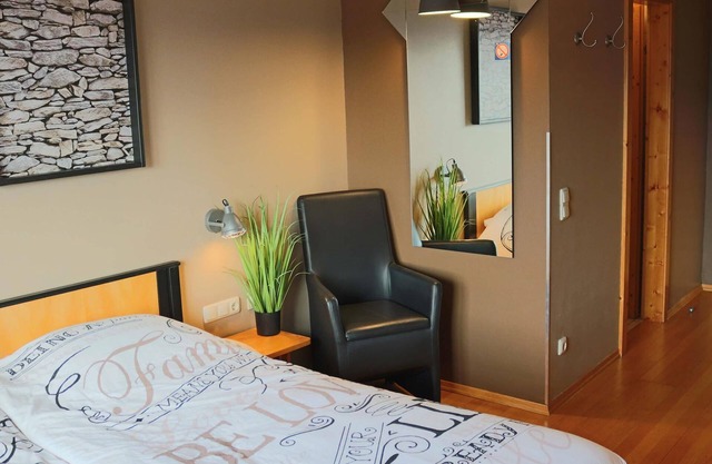 Fünfbettzimmer, Toilette und Dusche Getrennt, - Pension Kärnten
