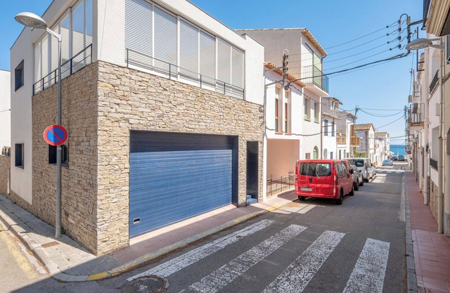 F-1 LLAFRANC 8 PAX - Tres Habitaciones Casa, Capacidad 8