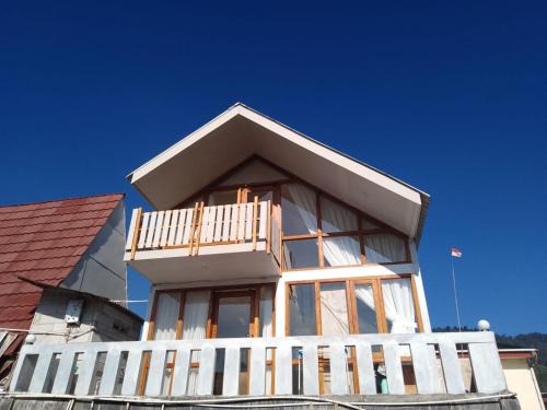 F2 Homestay