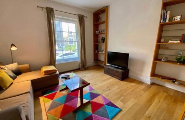 Fab location 2 bedroom garden flat camden