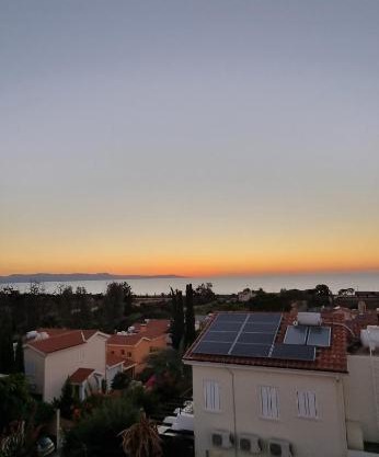Fab Sea and Mountain View Villa, walking distance from the Sandy Beach