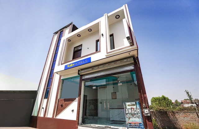 FabExpress Awadh Royal