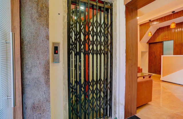 Fabexpress Colaba Grand