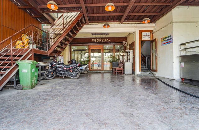 Fabexpress Elegant Residency
