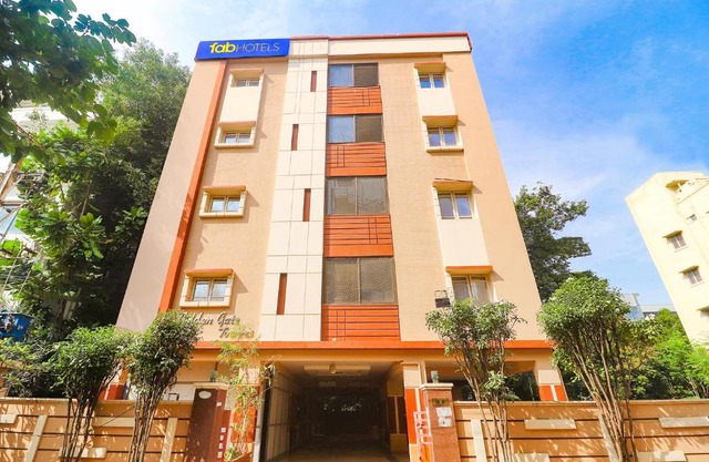 FabExpress Golden Gate - Nr Hitech City