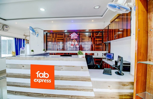 Fabexpress Lakhi