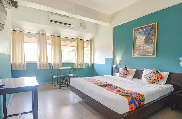 Fabexpress Paradise Inn Iii
