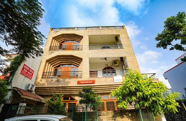 Fabexpress Prashansa Palace