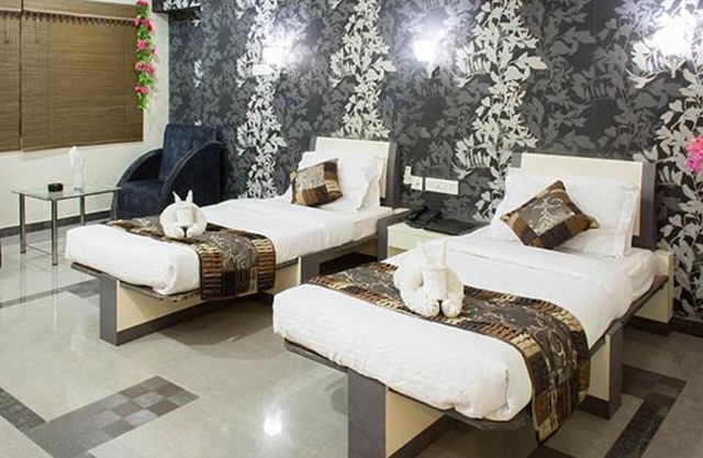 Fabexpress Vora Corporate Inn