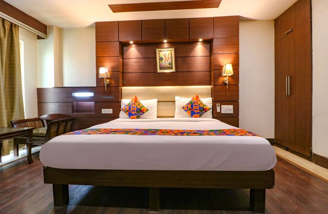 Fabhotel Admire Suites