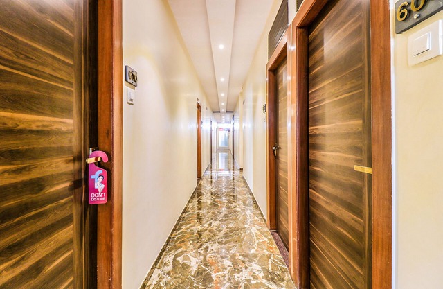FabHotel Aksa International