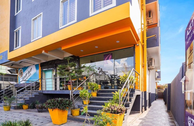 Fabhotel Astra