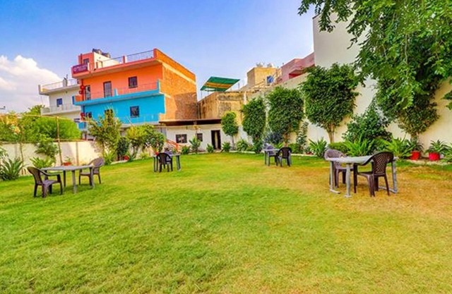 Fabhotel Bhawana