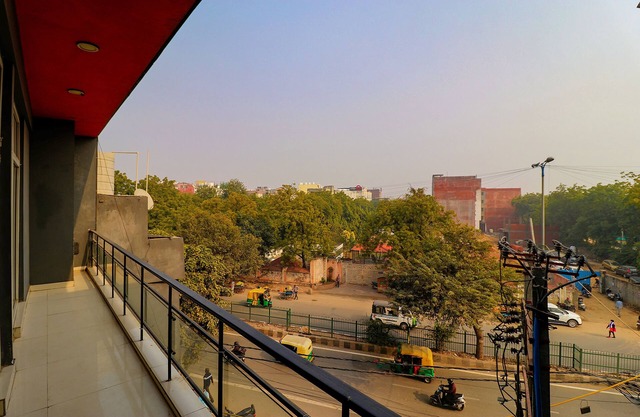 FabHotel Chattarpur Enclave