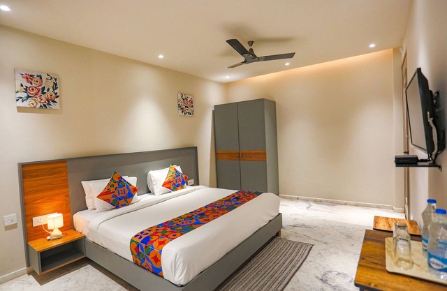 Fabexpress Aroma Corporate Suites