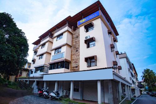 FabHotel Comfort Stays - Nr Miramar Beach