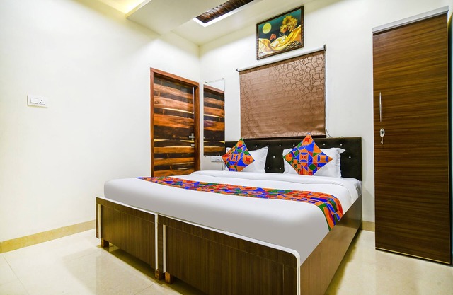 Fabhotel Crown Park