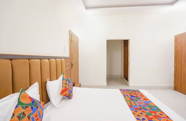 Fabhotel Downtown Residency