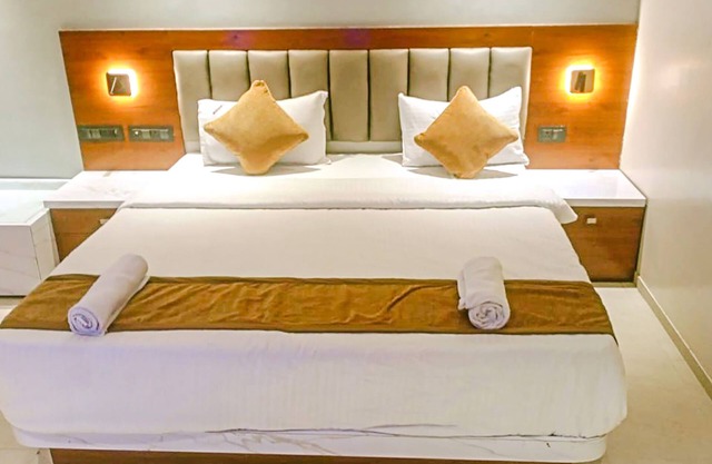 Fabhotel Emersion Residency