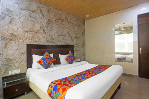 FabHotel Gera's - Nehru Place Market