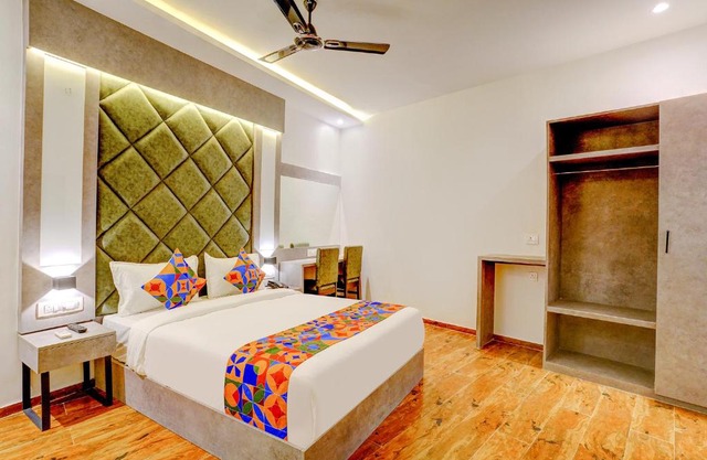 FabHotel Gorrion International