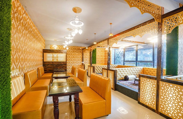 Fabhotel Grand Broholic