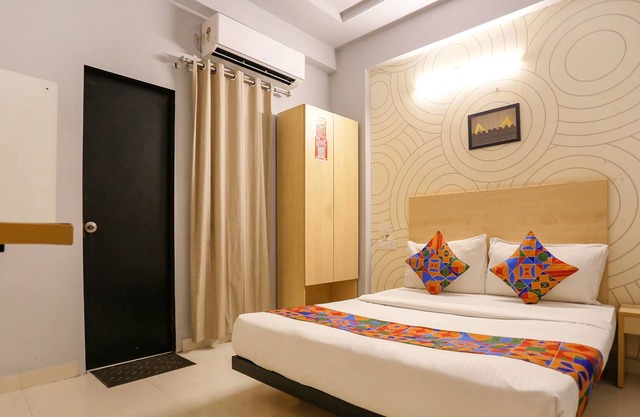 Fabhotel Grand Capitol