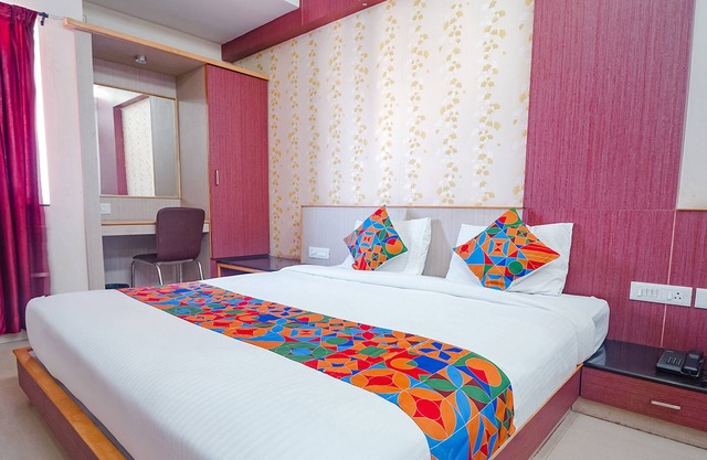Fabhotel Grand Gunas
