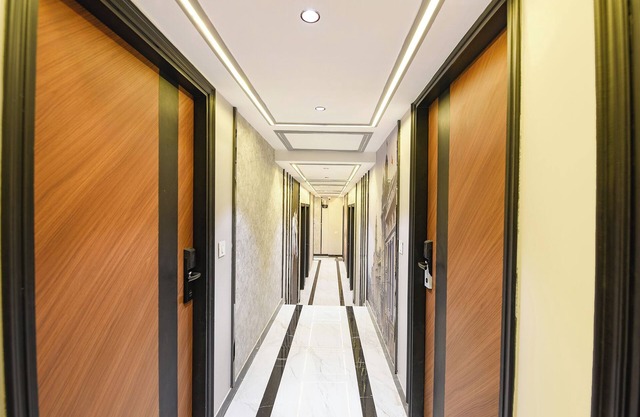 Fabhotel Grand Palazzo I