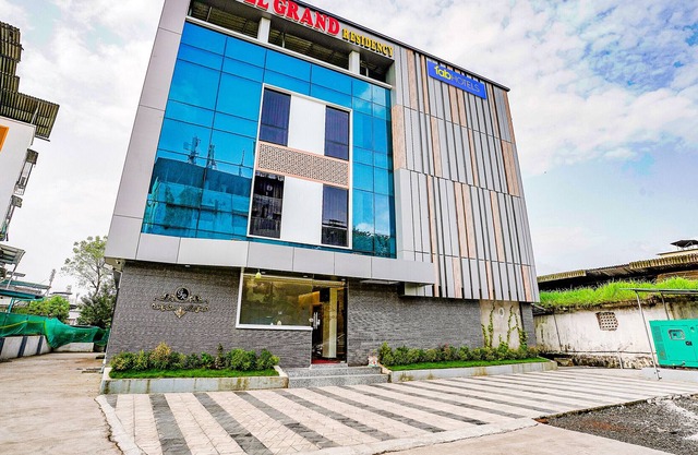 Fabhotel Grand Residency