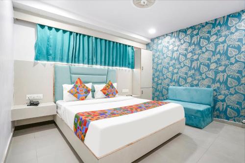 FabHotel Grey Sky