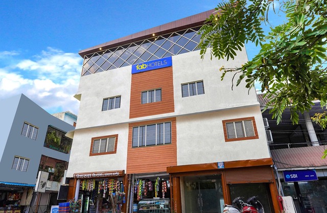Fabhotel The Shan Palace