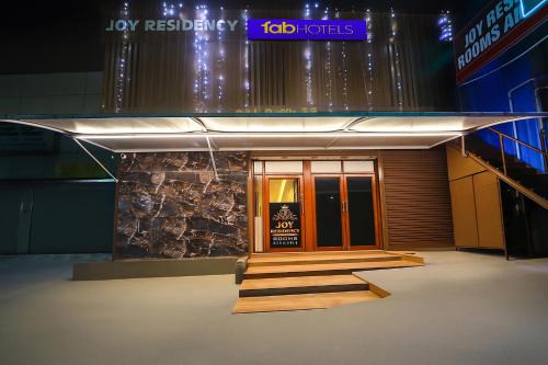 FabHotel Joy Residency