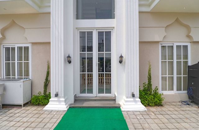 Fabhotel K9 Villa