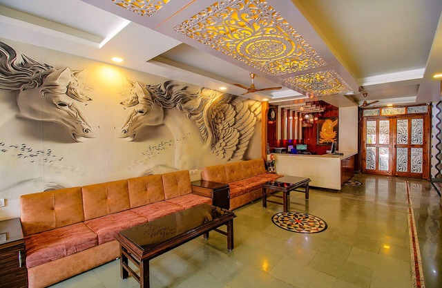 Fabhotel Kanta Shrawan Arcade