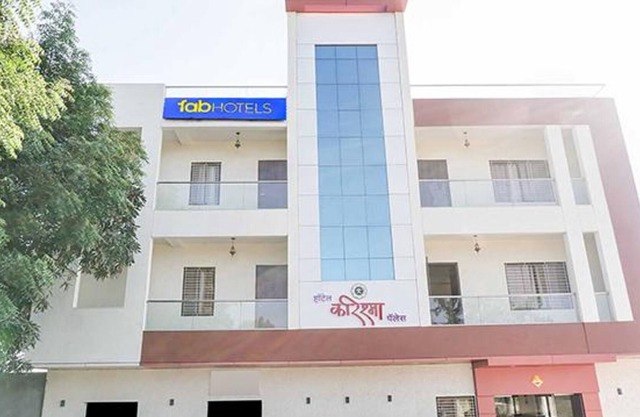 Fabhotel Karishma Palace