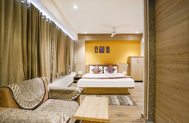 Fabhotel Kingsway