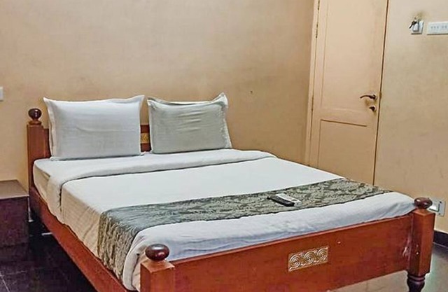 Fabhotel Le Grace Residency