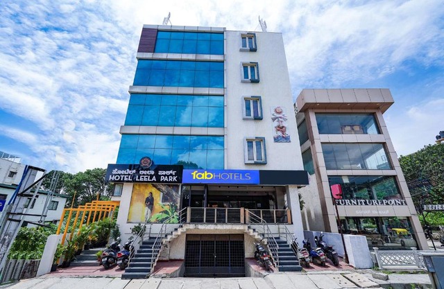 FabHotel Leela Park