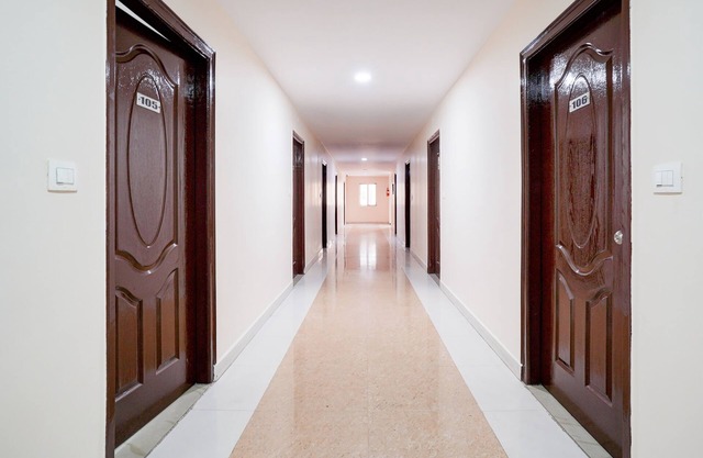 FabHotel Leo Grand