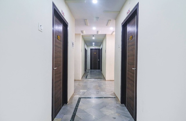 Fabhotel Lotus Park
