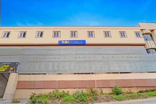 FabHotel Maruthi