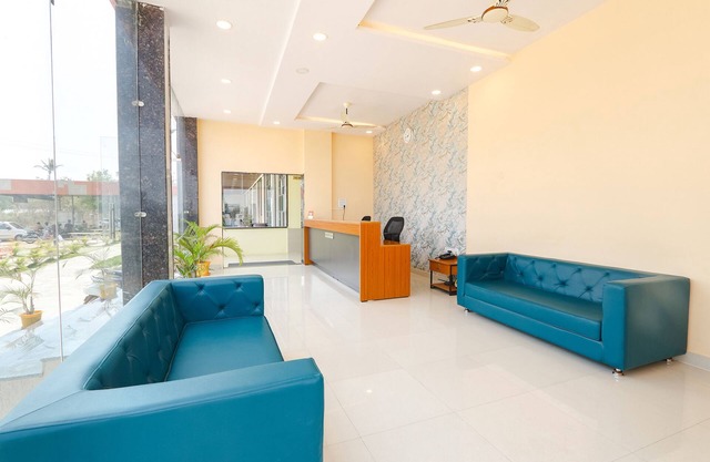 Fabhotel Mint Park